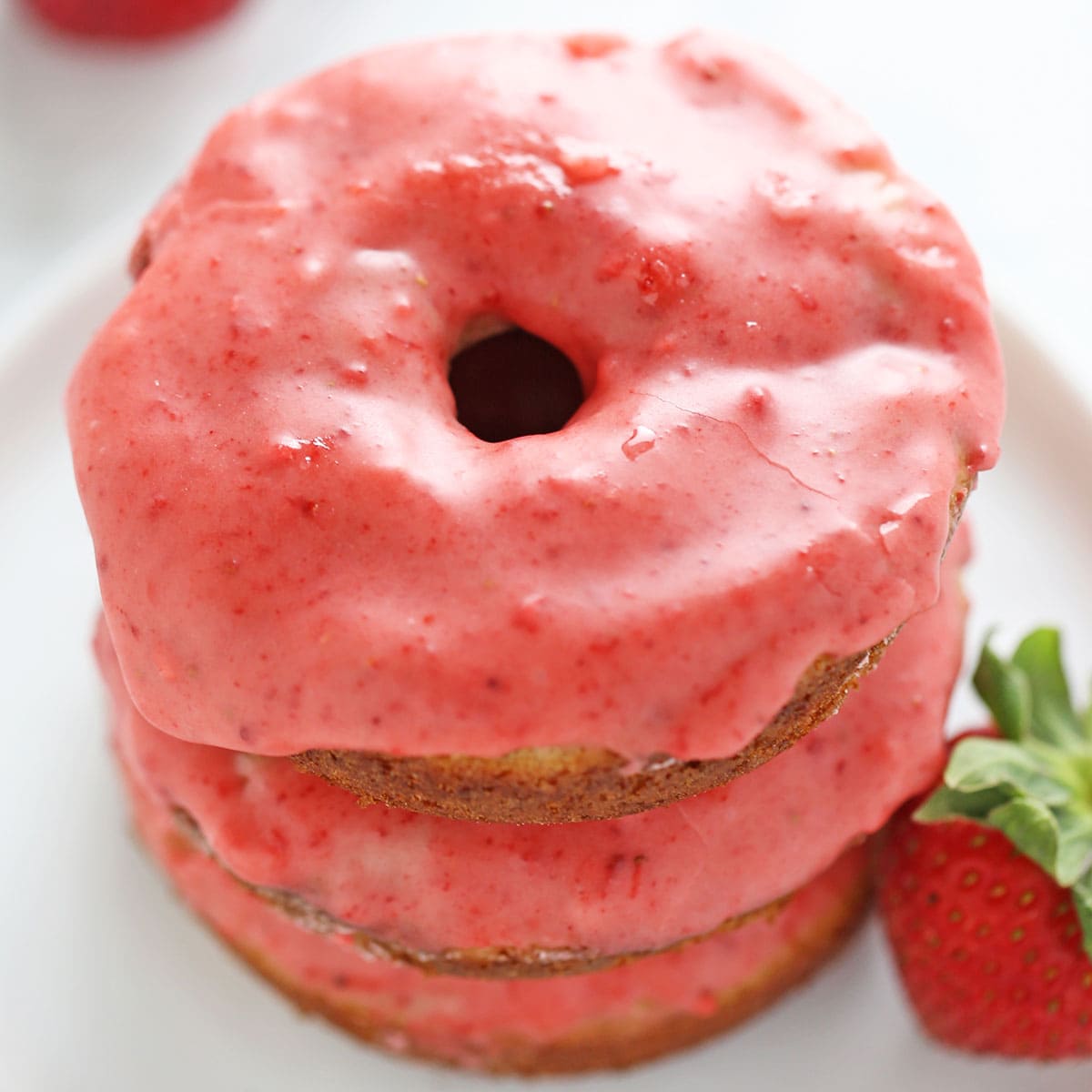 Strawberry Baked Donuts