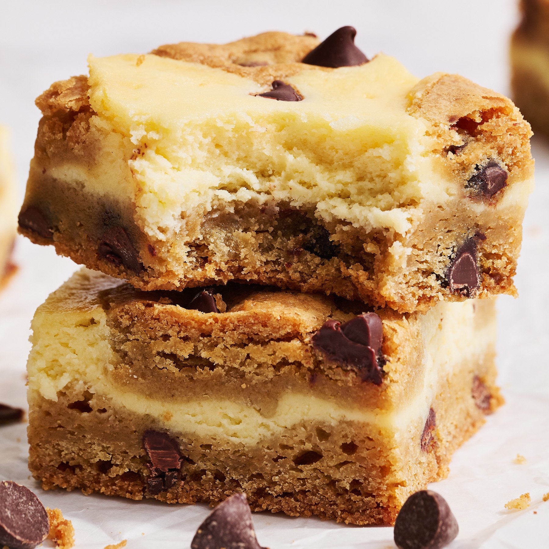 Chocolate Chip Cookie Cheesecake Bars